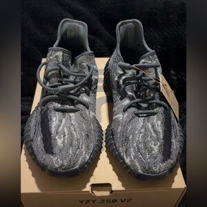 **NEW** Yeezy Boost 350 Dark Salt Sneakers
